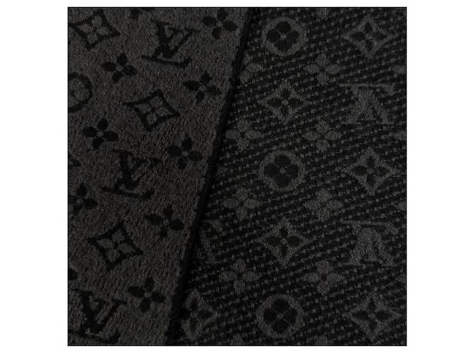 Louis Vuitton Monogram Classic Wool Stole - view 5