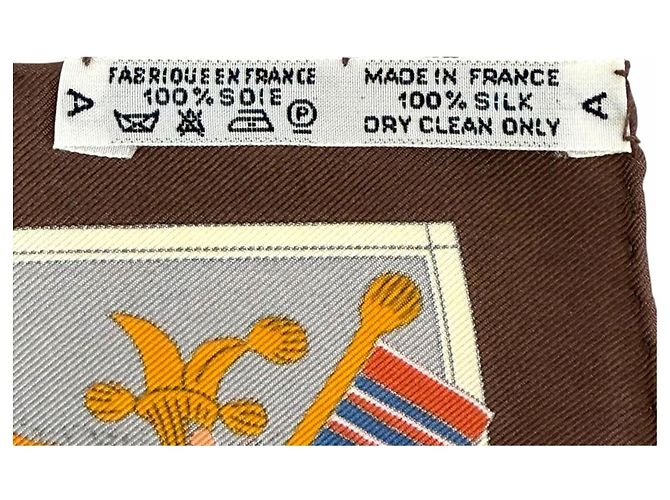 Hermès Carré en soie Hermes Les Ameriques Colombvs Marron Multicolore - vue 10