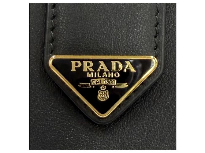 Prada City Calf Langbrieftasche mit Dreieckslogo Schwarz - Ansicht 8