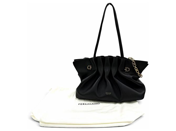 Borsa Salvatore Ferragamo Gancini Soft Bag Nero - vista 2