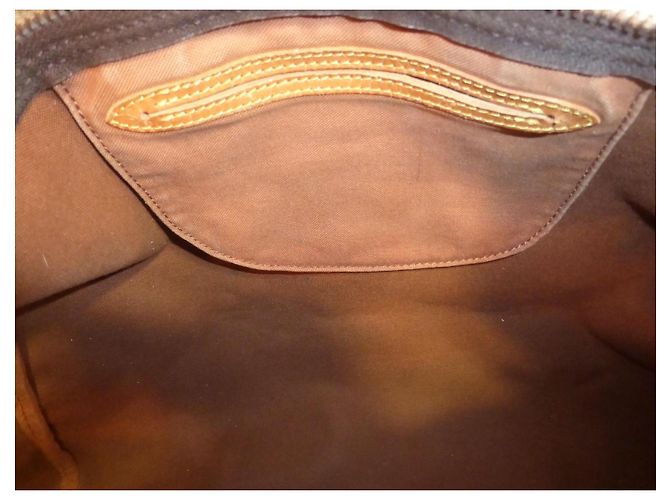 Louis Vuitton Speedy 40 Monogram Handbag Brown - view 18