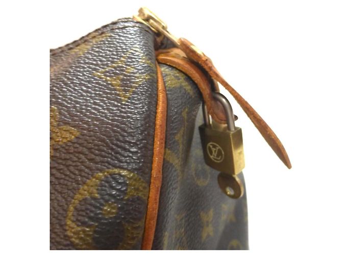Louis Vuitton Speedy 40 Monogram Handbag Brown - view 5