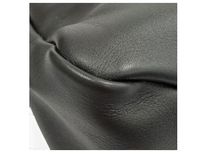 Bolsa de Ombro Prada Aimé Large em Couro Grão Macio Preto - vista 8