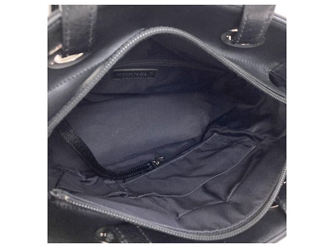 Chanel Paris Biarritz Tote PM Negro - vista 5