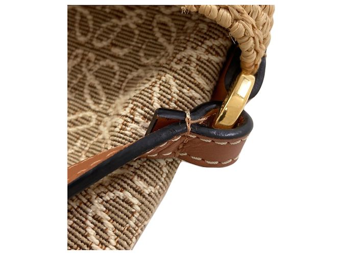 Bolsa de Ombro Loewe Slit Pochette Marrom - vista 10