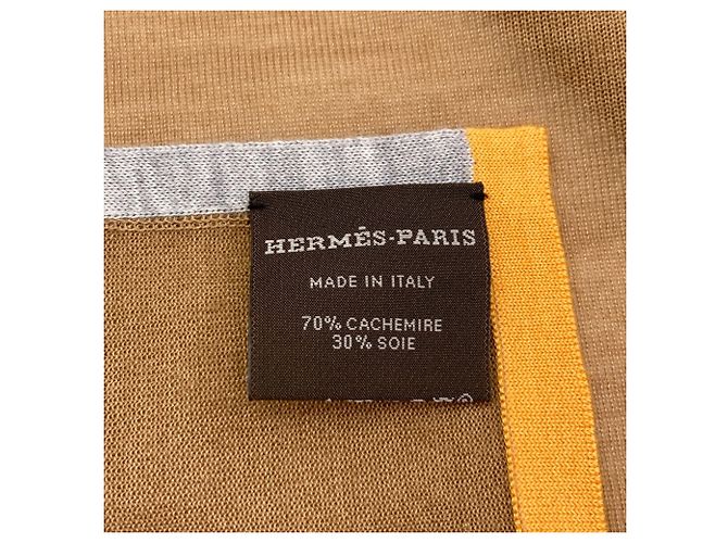 Hermès Pañuelo Hermes Carre 120 Beige - vista 4