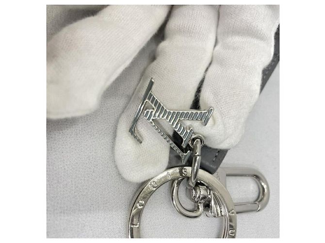 Portachiavi Dragonne Monogram Shadow Louis Vuitton - vista 7