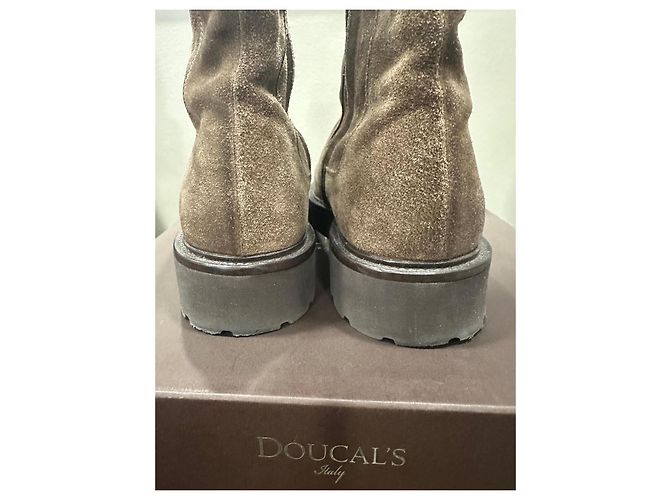 Autre Marque Botas Chelsea Doucal's de ante marrón con suela dentada Castaño - vista 4