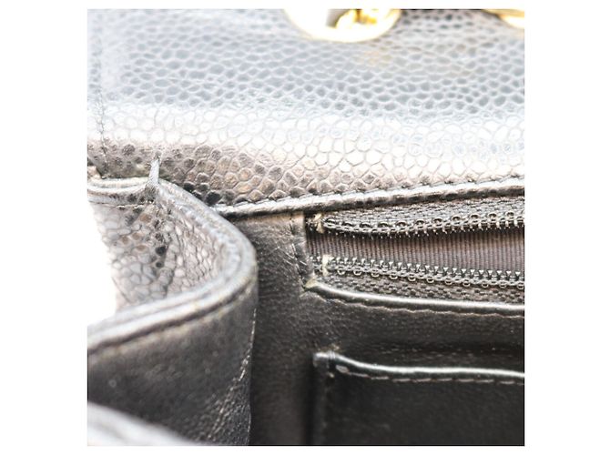 Borsa a tracolla Chanel in pelle caviar nera Nero - vista 13
