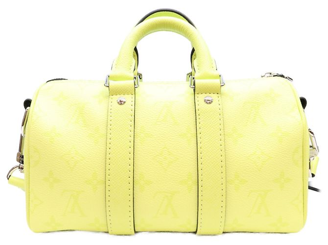 Borsa a tracolla Louis Vuitton Taigarama Keepall Bandoulière 25 Giallo - vista 3