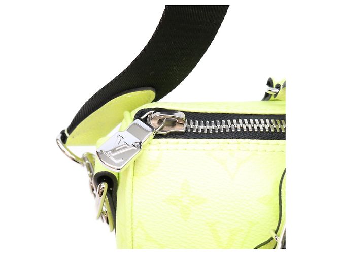 Borsa a tracolla Louis Vuitton Taigarama Keepall Bandoulière 25 Giallo - vista 8