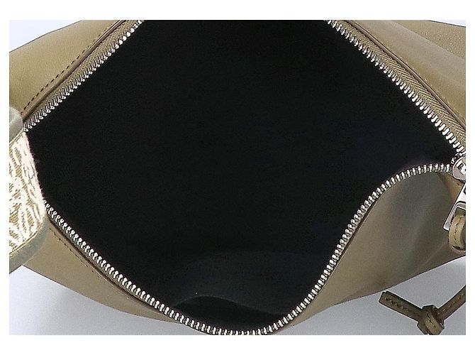 Borsa a tracolla Loewe Cubi in verde kaki Cachi - vista 6