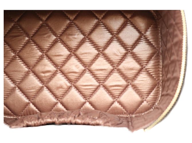 Borsa Vanity Chanel AP2573 Timeless Classic Caviar con manico superiore Nero - vista 11