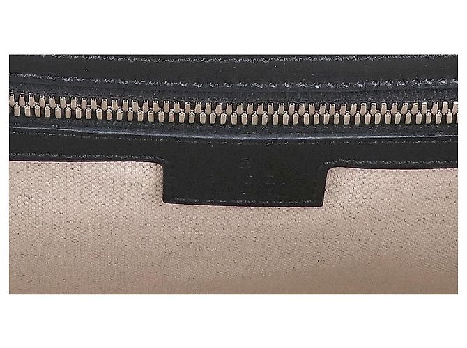 Borsa a tracolla media goffrata GUCCI 696009 Nero - vista 7