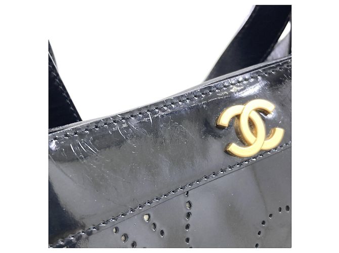 Chanel Camellia perforierte Handtasche Schwarz - Ansicht 11