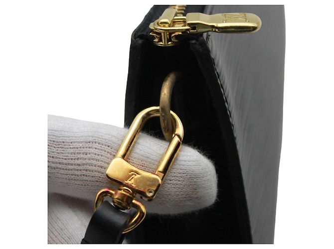 Borsa pouch Louis Vuitton in pelle Epi nera Nero - vista 8