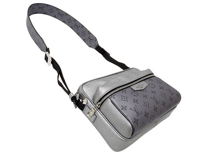 Sac à main Louis Vuitton Taigarama Métallisé - vue 4