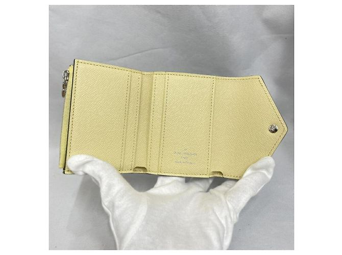 Louis Vuitton Monogram LV Pop Portefeuille Zoé Compact Wallet - vista 5