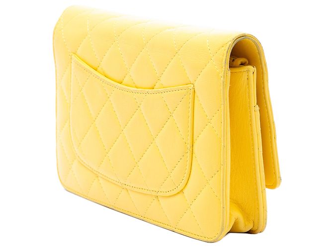 Chanel Yellow CC gestepptes Lammleder Wallet on Chain Gelb - Ansicht 2