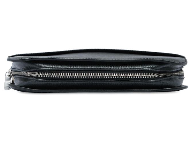 Louis Vuitton Pochette Baikal in Taiga nero - vista 3