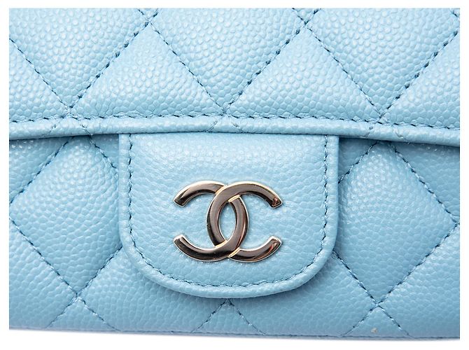 Custodia per occhiali con catena Chanel Blue CC Quilted Caviar Blu chiaro - vista 5