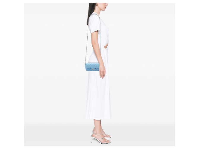 Custodia per occhiali con catena Chanel Blue CC Quilted Caviar Blu chiaro - vista 6