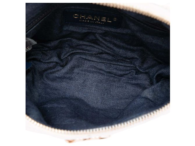 Borsa cintura elegante Chanel in vitello matelassé bianco CC Bianco sporco - vista 4