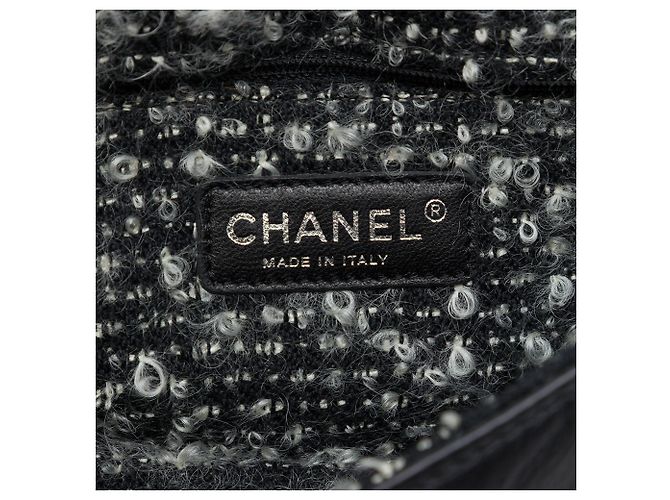 Chanel Black CC Quilted Lambskin Tweedy Flap Nero - vista 5