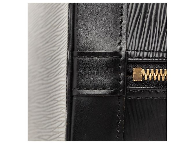 Louis Vuitton Black Epi Alma PM Negro - vista 5