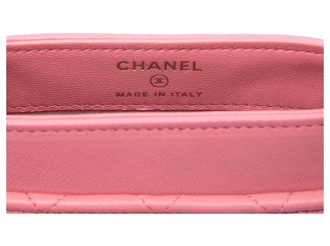 Mini Vanity Case Chanel in lambskin matelassé rosa con catena - vista 5