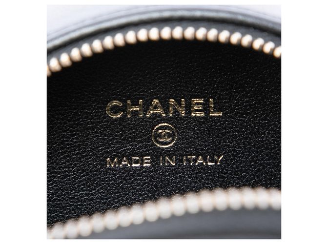 Clutch rotonda Chanel Black CC in pelle di agnello e metallo con Camelia e catena Nero - vista 5
