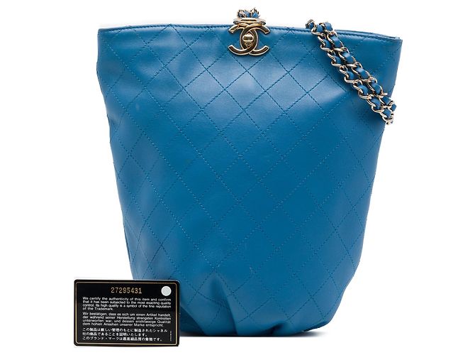 Zaino a secchiello Chanel Blue CC in vitello matelassé - vista 7