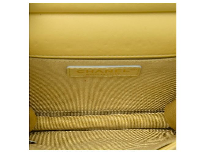Chanel Yellow Small Quilted Lambskin Chic Pearls Flap Giallo - vista 4