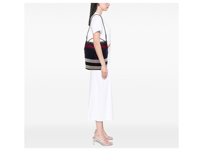 Burberry Ashby Bucket Bag aus Mega Check Canvas in Blau, Größe Medium - Ansicht 6