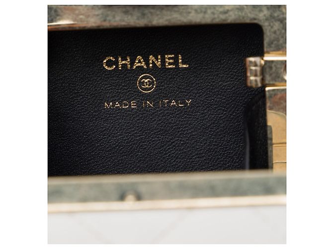 Chanel White Bicolor Quilted Lambskin Cube Clutch mit Kette Weiß Roh - Ansicht 5