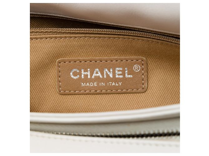 Chanel White Quilted Aged Calfskin Express Zip Around Flap Bianco Bianco sporco - vista 5
