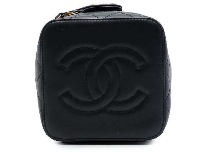 Petit vanity case Chanel en veau matelassé noir avec chaîne et barrette - vue 3