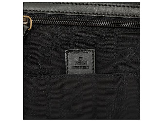 Fendi Crossbody-Tasche aus schwarzem Zucca-Canvas - Ansicht 5