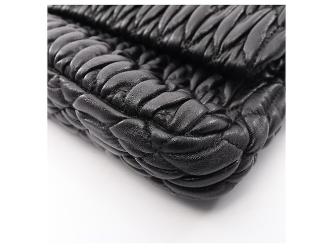 Borsa a tracolla Miu Miu Matelassé in nappa e cristalli Nero - vista 8