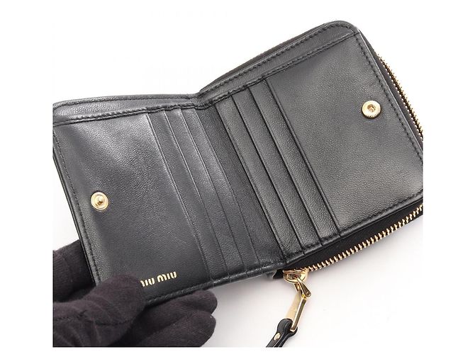 Cartera bi-fold Miu Miu Black Matelassé Negro - vista 3