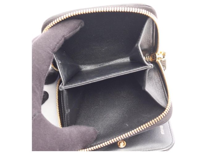 Cartera bi-fold Miu Miu Black Matelassé Negro - vista 4