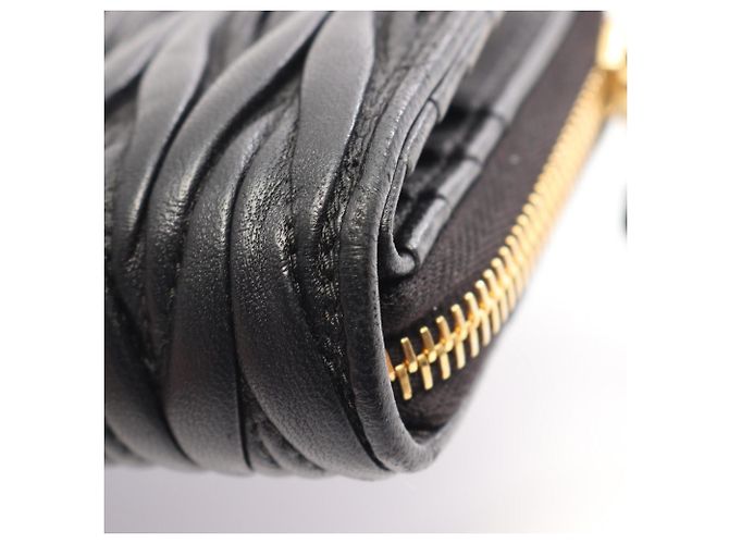 Cartera bi-fold Miu Miu Black Matelassé Negro - vista 8