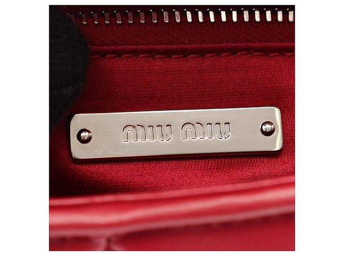 Borsa a tracolla matelassé con borchie Miu Miu Rosso - vista 4