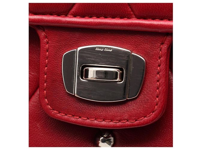 Borsa a tracolla matelassé con borchie Miu Miu Rosso - vista 5