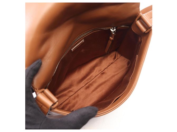 Borsa a tracolla Miu Miu in pelle marrone - vista 3