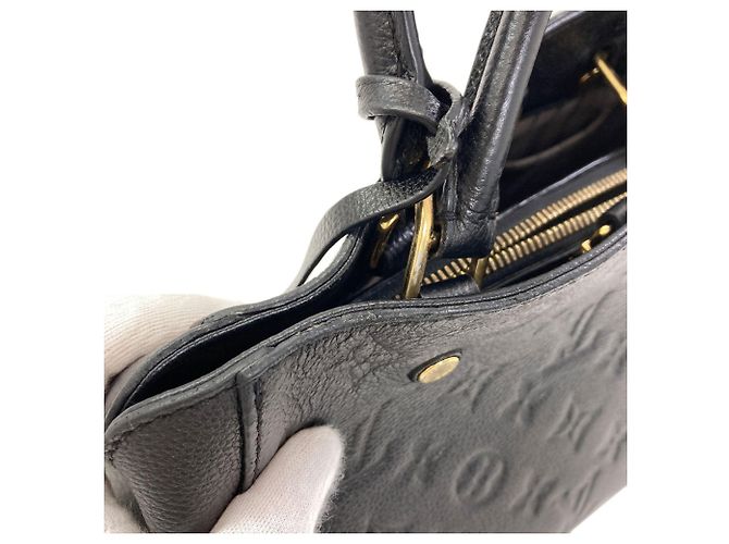 Bolso Louis Vuitton Montaigne BB Negro - vista 14