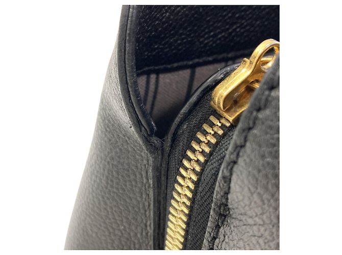 Bolso Louis Vuitton Montaigne BB Negro - vista 15