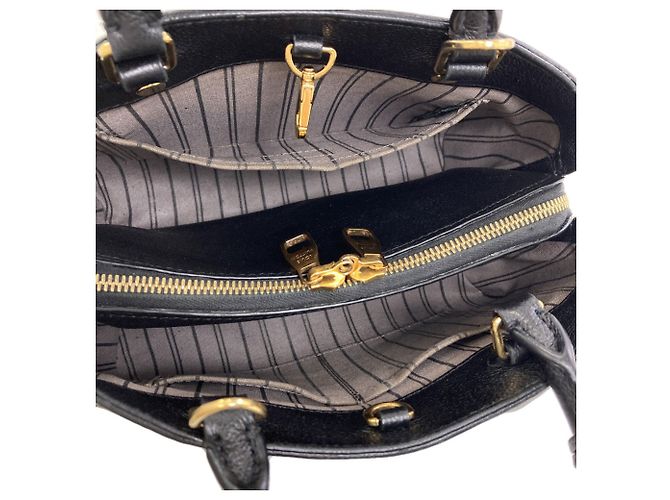 Bolso Louis Vuitton Montaigne BB Negro - vista 5