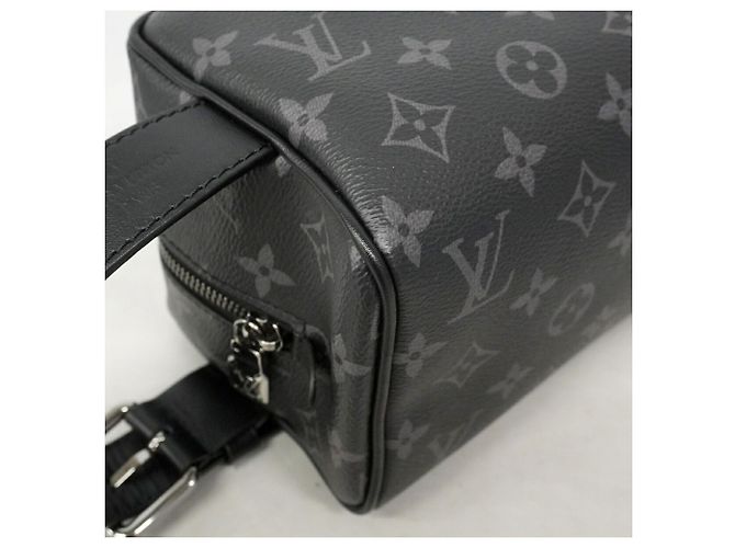 Louis Vuitton Monogram Eclipse Locker Dopp Kit Clutch Bag Nero - vista 7