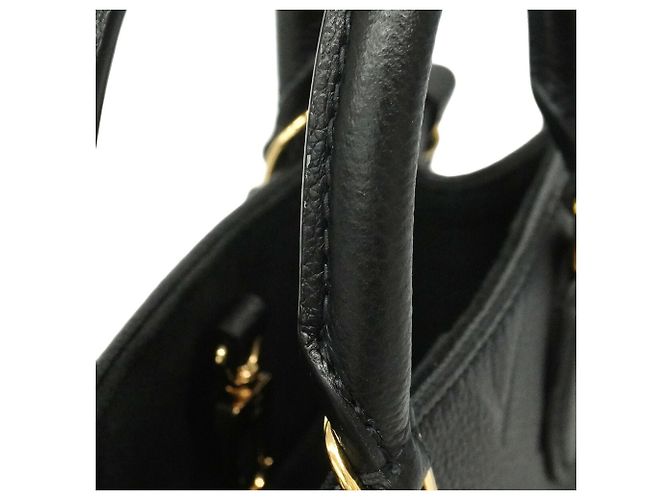 Bolso Louis Vuitton Monogram Empreinte OnTheGo BB Negro - vista 8